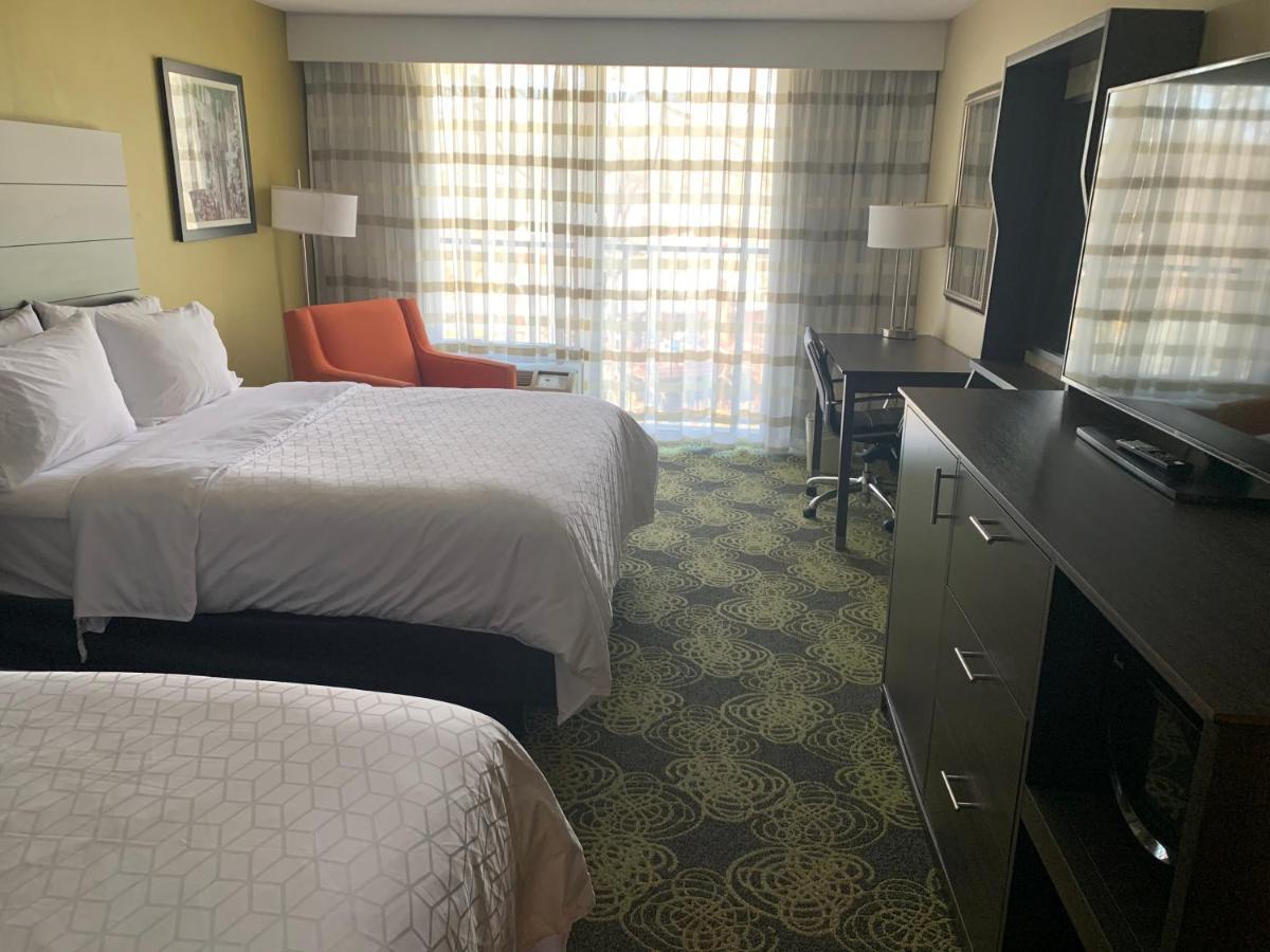 Holiday Inn University Area Charlottesville By Ihg Exterior photo