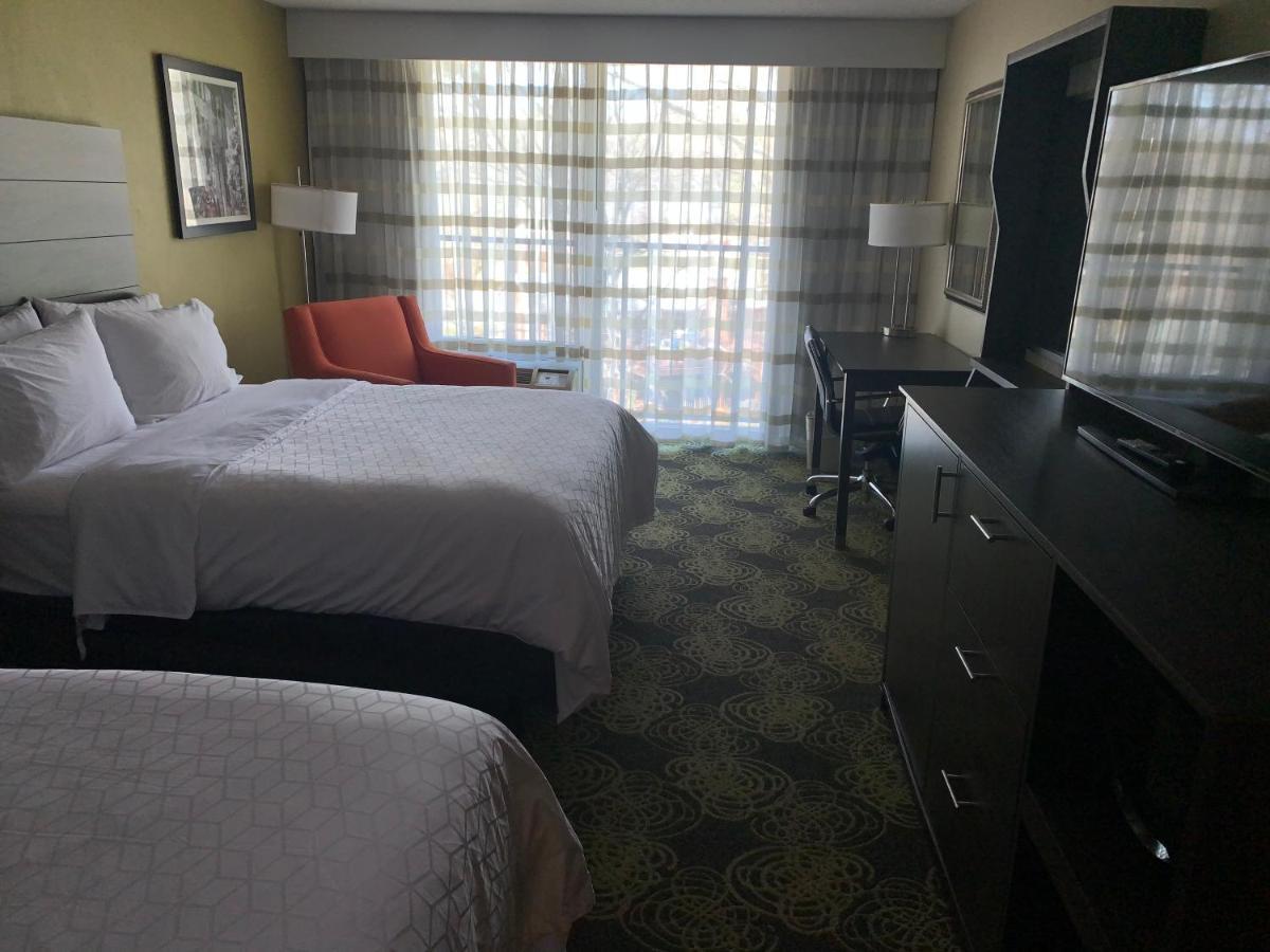 Holiday Inn University Area Charlottesville By Ihg Exterior photo